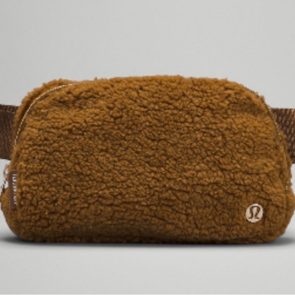 Lululemon Everywhere Belt Bag 1L - Fleece (Burnt Caramel)